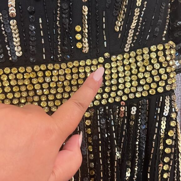 NWT Mac Duggal EMBELLISHED FULL LENGTH LAYERED SLEEVE GOWN Black and Gold 8 - Picture 6 of 12